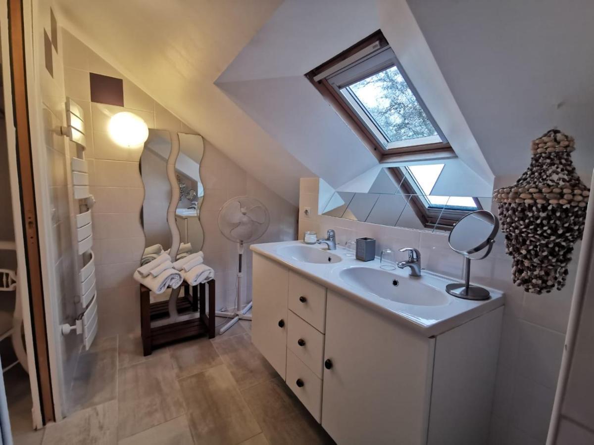 Les Chambres De Capucine Carcagny Eksteriør billede