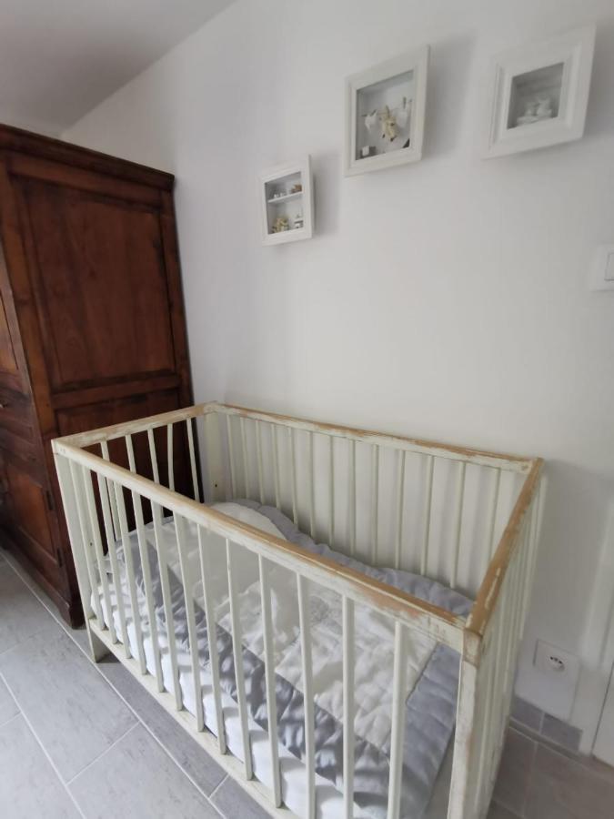 Les Chambres De Capucine Carcagny Eksteriør billede